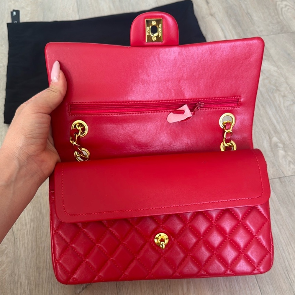 Caviar Flap Red Quilted Shoulder Bag - Picture 4 of 7